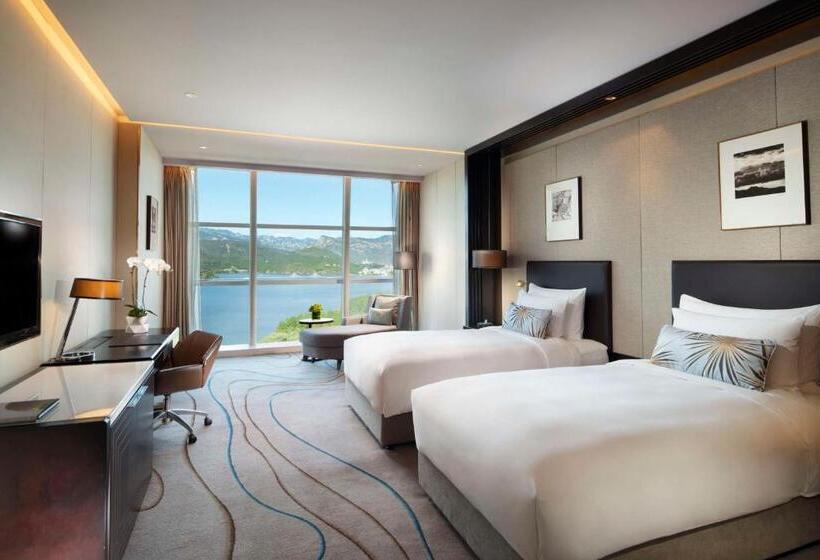 اتاق لوکس با چشم‌انداز دریاچه, Sunrise Kempinski  Beijing