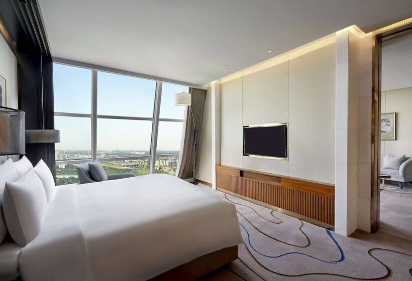 سوییت لوکس, Sunrise Kempinski