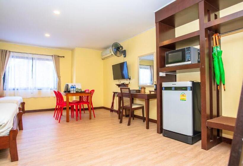 Economy Quadruple Room, Talay Sai @ Thung Wua Laen