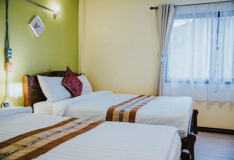 Economy Quadruple Room, Talay Sai @ Thung Wua Laen