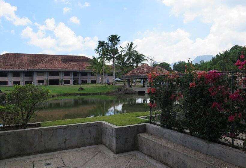 اتاق لوکس با چشم‌انداز دریاچه, The Suites At Mount Malarayat