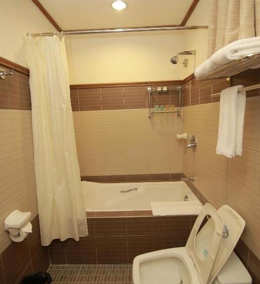 اتاق لوکس, The Suites At Mount Malarayat