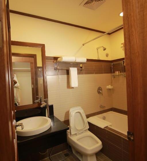 اتاق لوکس, The Suites At Mount Malarayat