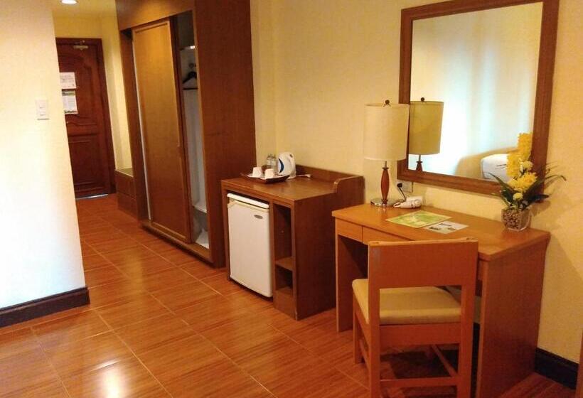 اتاق سوپریور, The Suites At Mount Malarayat