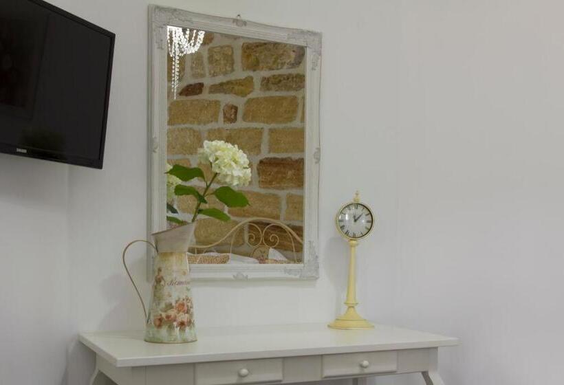 اتاق سوپریور سه تخته, Tam Vacanze B&b