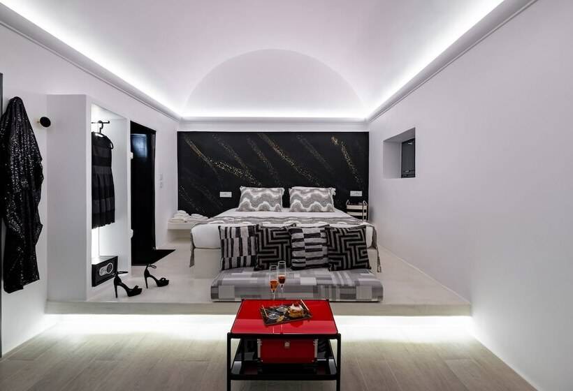 سوئیت با وان آب گرم, Saint Sin Suites  Adults Only