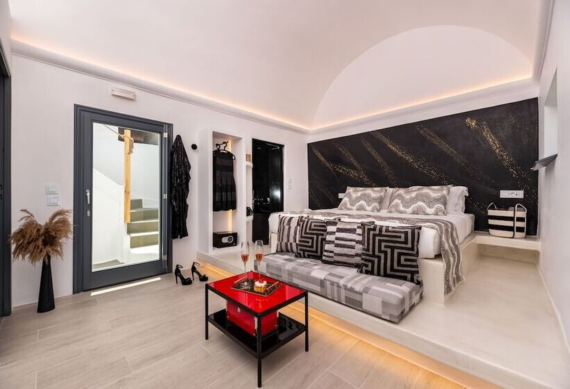 سوئیت با وان آب گرم, Saint Sin Suites  Adults Only