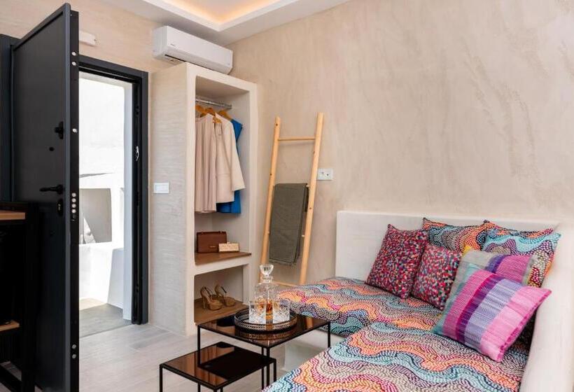 سوییت لوکس, Saint Sin Suites  Adults Only