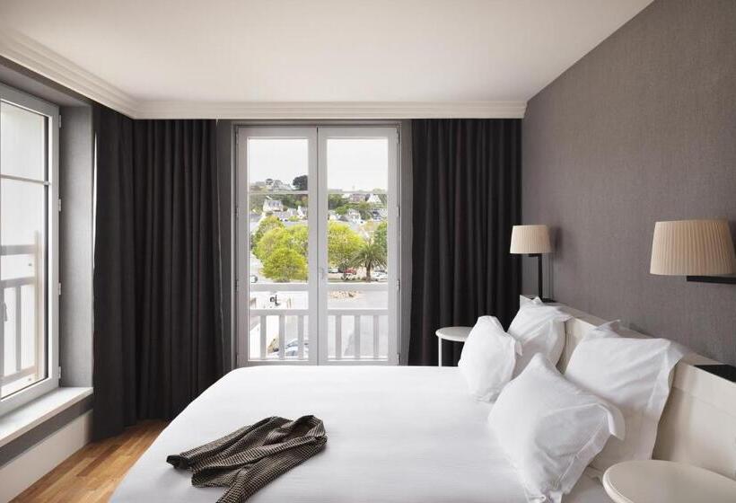 اتاق اساندارد با چشم‌انداز جانبی به دریا, Grand Hôtel Perros Guirec