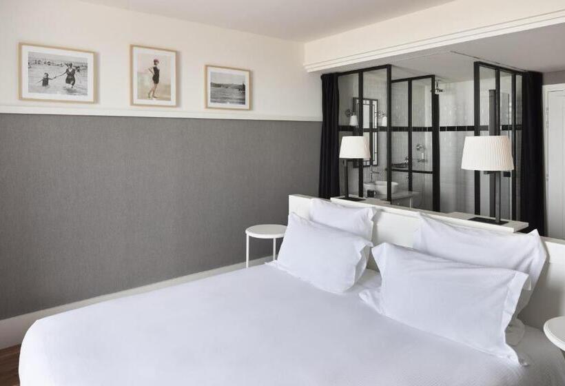 اتاق سوپریور با چشم‌انداز دریا, Grand Hôtel Perros Guirec