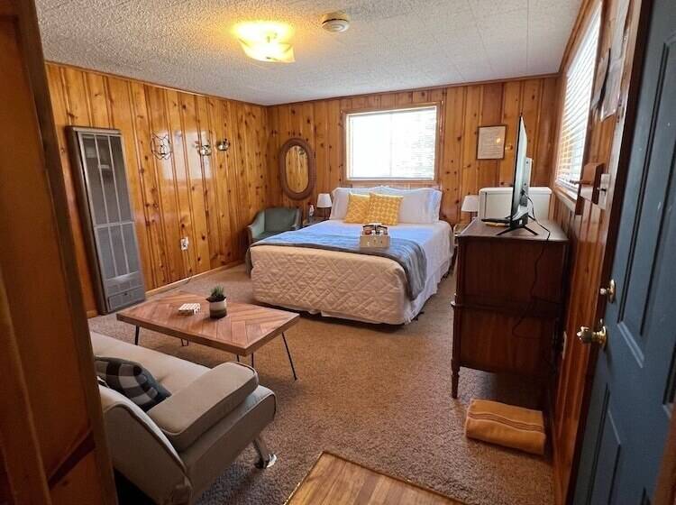 Standard Single Room Single Bed, Mountain View Lodge