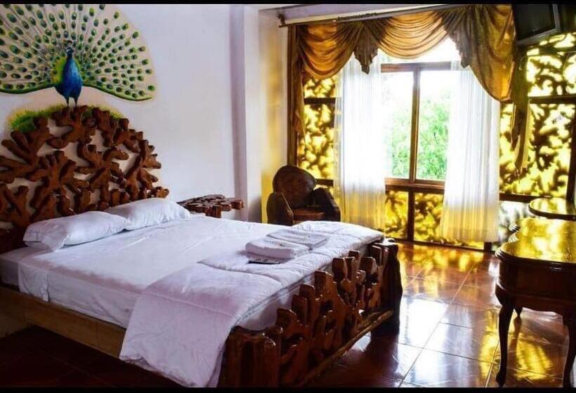 اتاق لوکس, Hosteria Hachacaspi