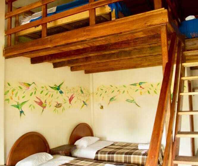 اتاق خانوادگی, Hosteria Hachacaspi