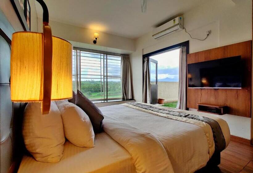 استودیو استاندارد با تراس, Pushpam Lords Resort Karjat  Pure Veg