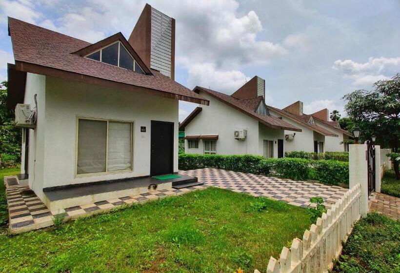ویلای 1 خوابه, Pushpam Lords Resort Karjat  Pure Veg