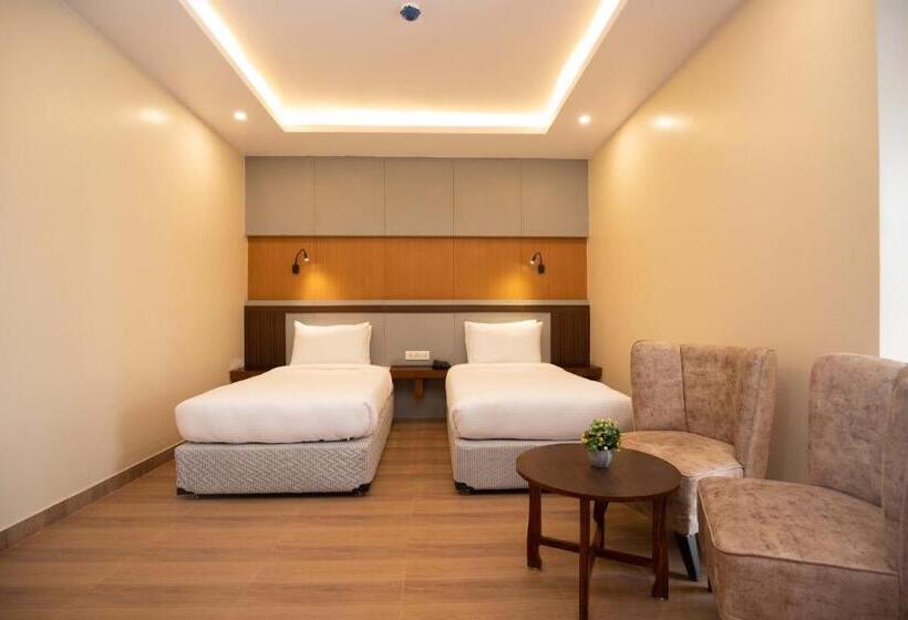 اتاق لوکس, Palm International