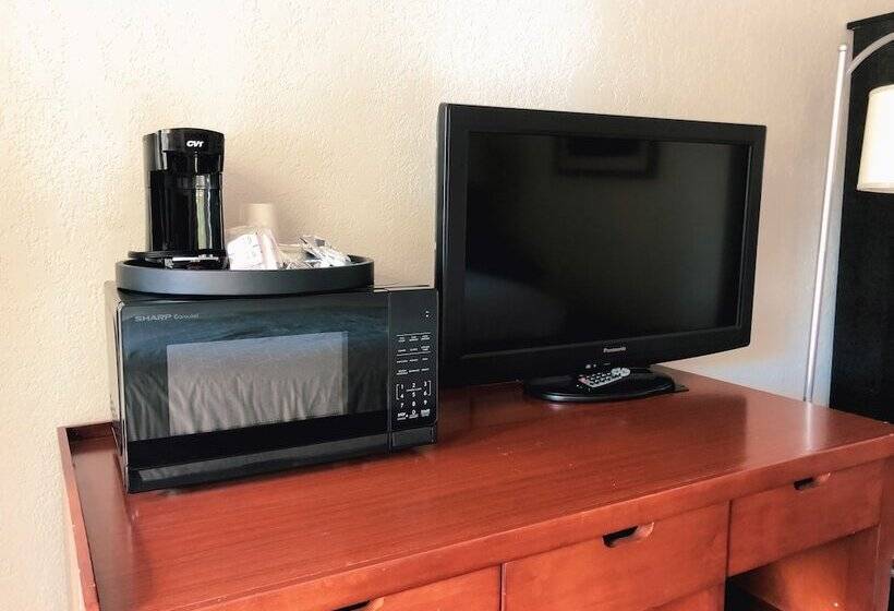 اتاق استاندارد, Super 8 By Wyndham San Jose Airport