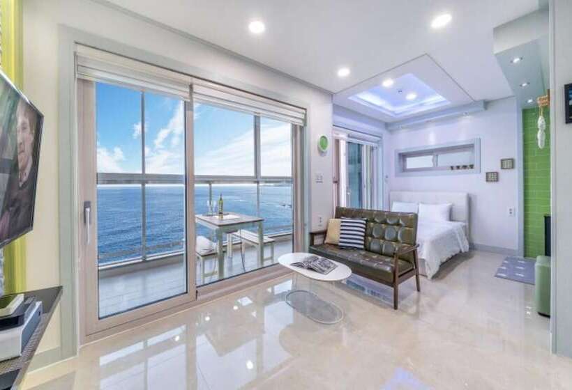 اتاق استاندارد با چشم‌انداز دریا, Samcheok Pension Huga