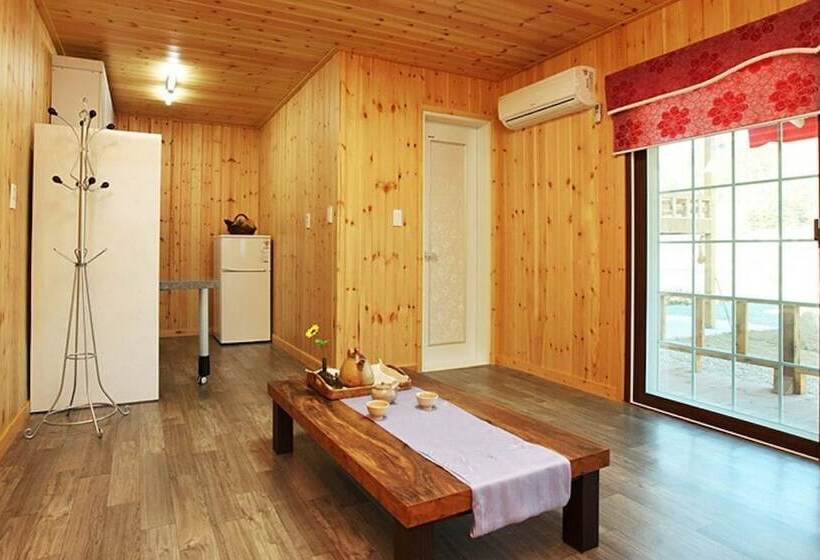 اتاق استاندارد, Cheongdo Mountains Bed And Breakfast