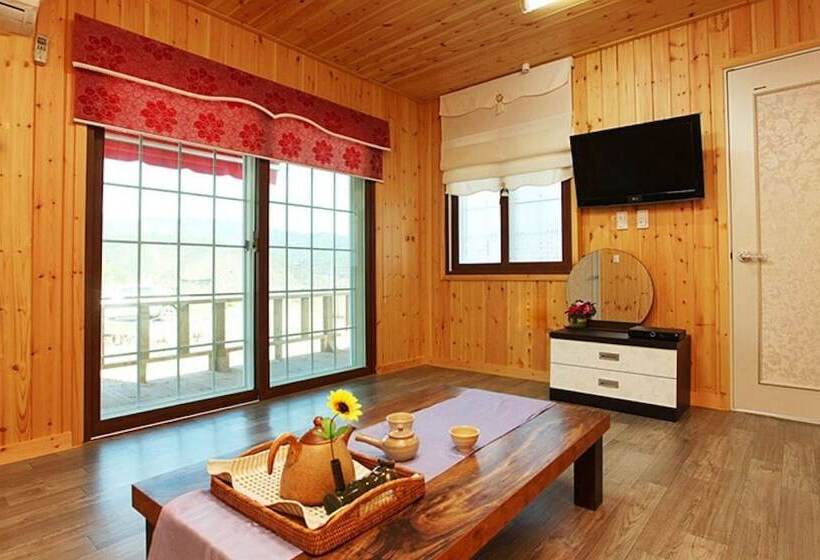 اتاق استاندارد, Cheongdo Mountains Bed And Breakfast