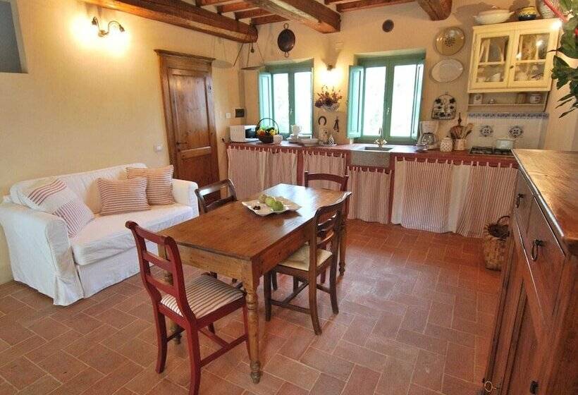 خانه 1 خوابه, Characteristic Cottage In The Tuscan Hills