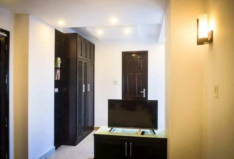 اتاق لوکس, Thanh Binh