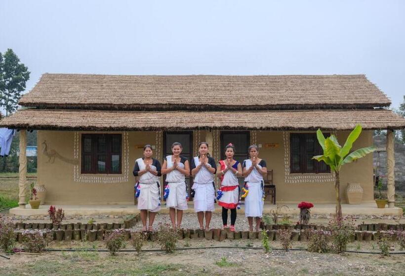 اتاق استاندارد, Tharu Community Lodge
