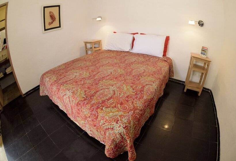 اتاق لوکس سه تخته, Casa Oniri Hotel Boutique