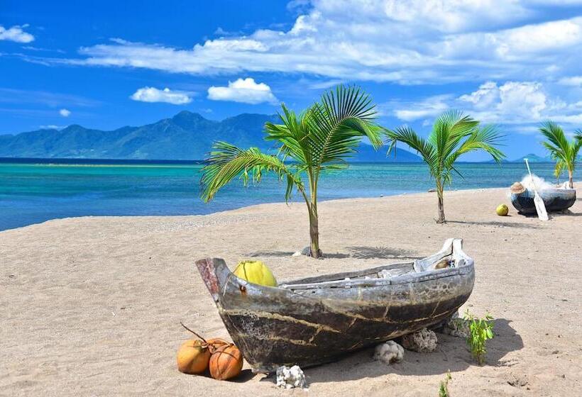 بانگلوی سوپریور, Coconut Garden Beach Resort