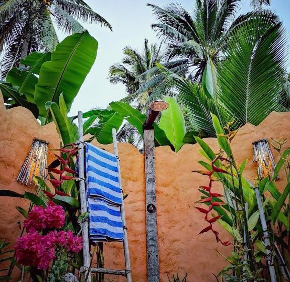 بنگله خانوادگی, Coconut Garden Beach Resort