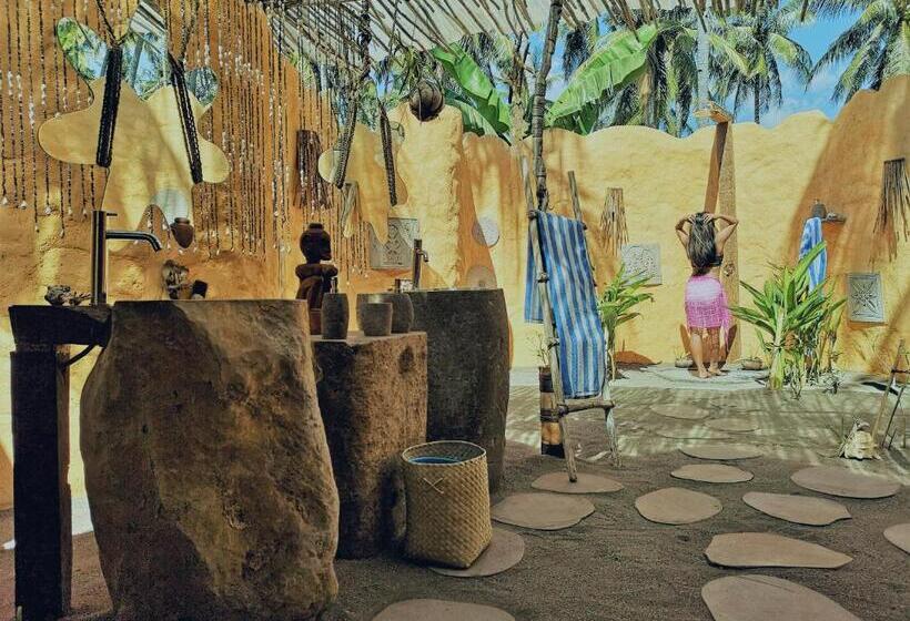 بنگله خانوادگی, Coconut Garden Beach Resort