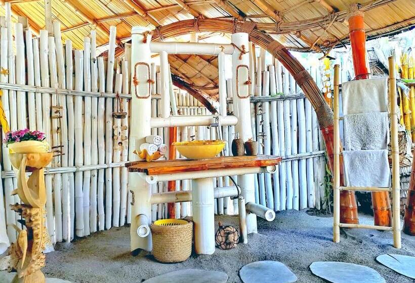 بانگلوی استاندارد با چشم‌انداز دریا, Coconut Garden Beach Resort