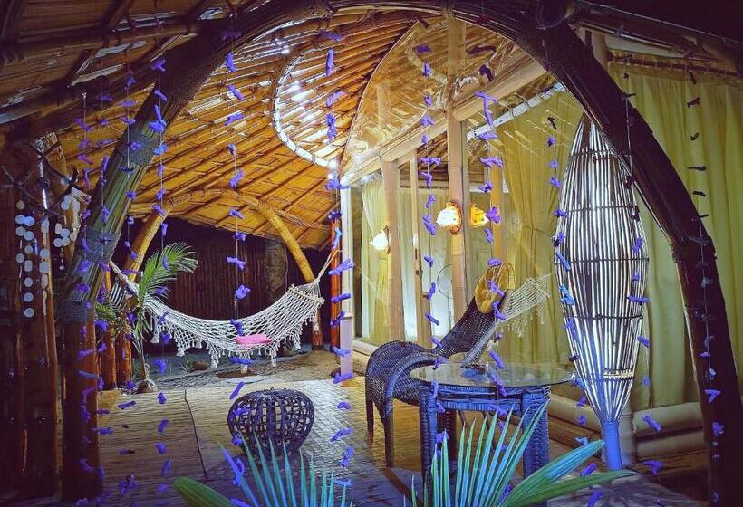 بانگلوی استاندارد با چشم‌انداز دریا, Coconut Garden Beach Resort