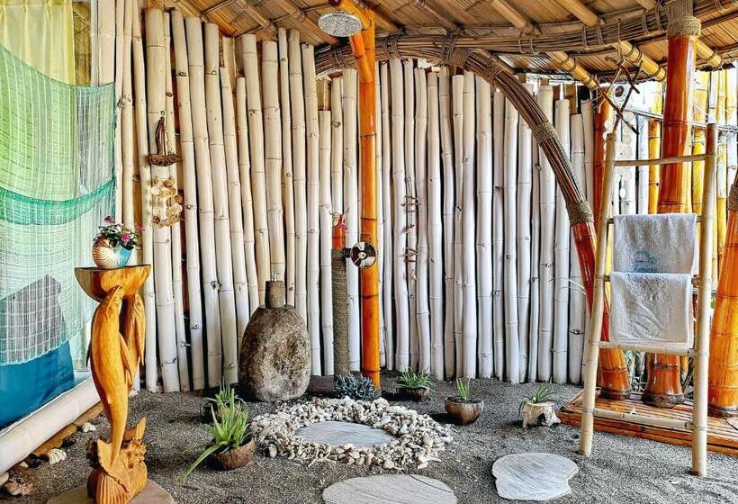بانگلوی سوپریور, Coconut Garden Beach Resort