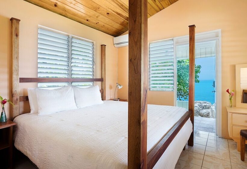اتاق لوکس با چشم‌انداز دریا, Luna Sea Inn