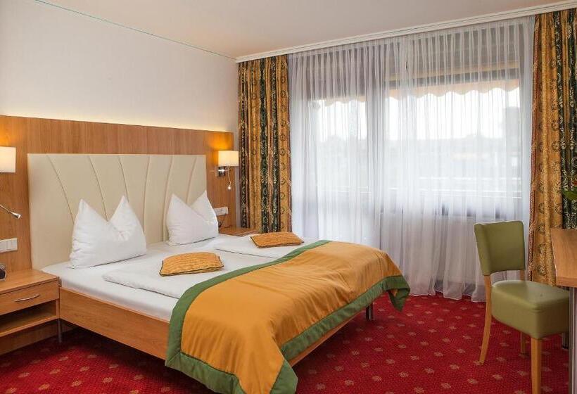 سوییت جونیور با بالکن, Johannesbad Thermalhotel Ludwig Thoma