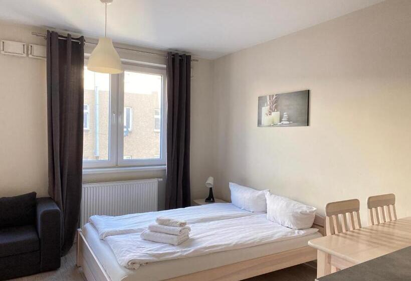 استودیوی استاندارد, Residence Apart