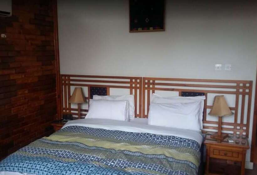 اتاق لوکس, Rock City Resort