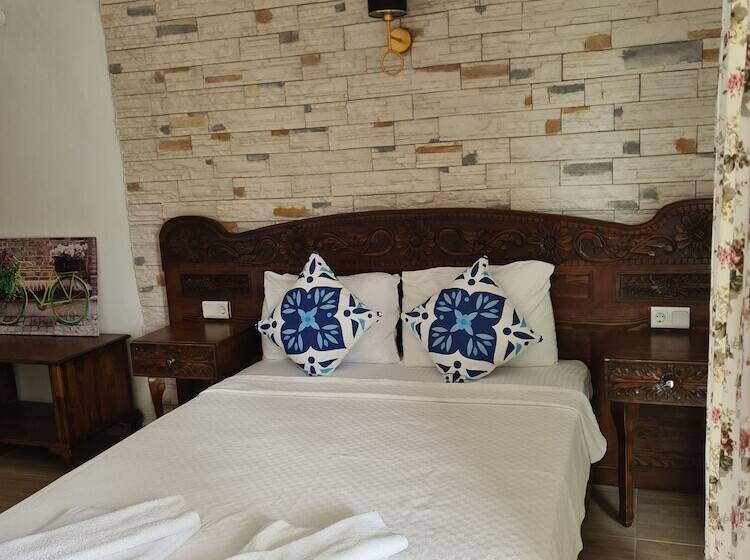 اتاق استاندارد با چشم‌انداز دریاچه, Akkum Gezer Motel