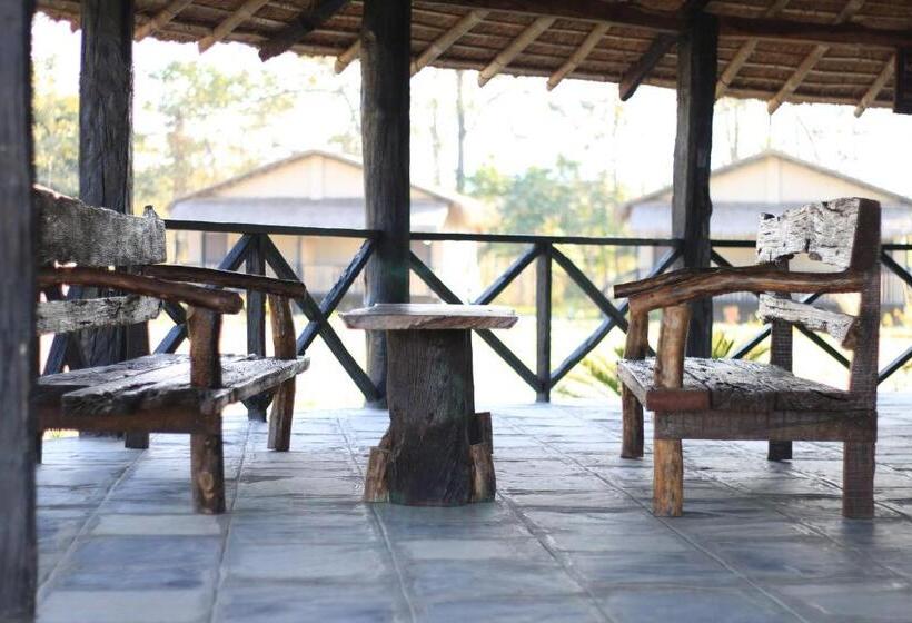 اتاق لوکس با بالکن, Sarang Wildlife Sanctuary