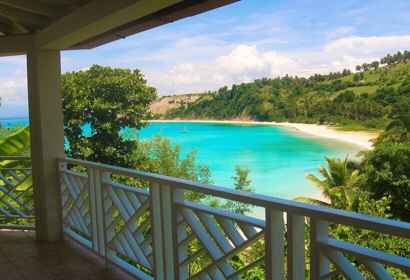 اتاق استاندارد با چشم‌انداز دریا, Abaka Bay Resort