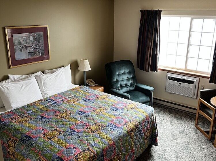 Standard Single Room Single Bed, Lincoln Host Motor Inn