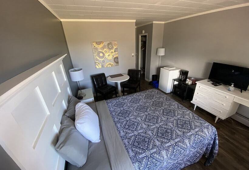 اتاق استاندارد با تخت دوبل, Pines Motel