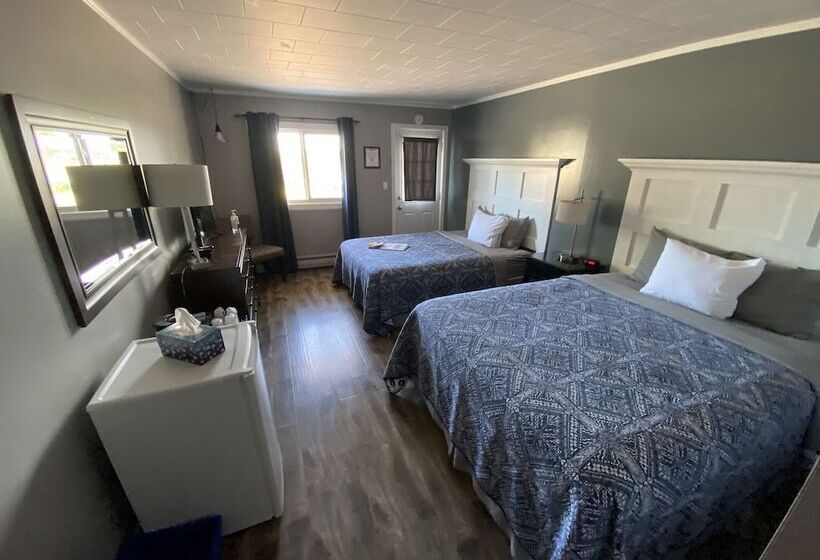 اتاق استاندارد با 2 تخت دوبل, Pines Motel