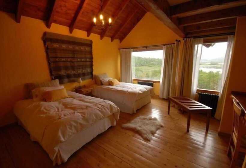 Superior room with lake view, Rio Manso Lodge