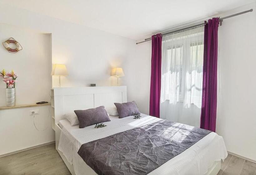 اتاق استاندارد چهار تخته, Boutique Hotel Alegria