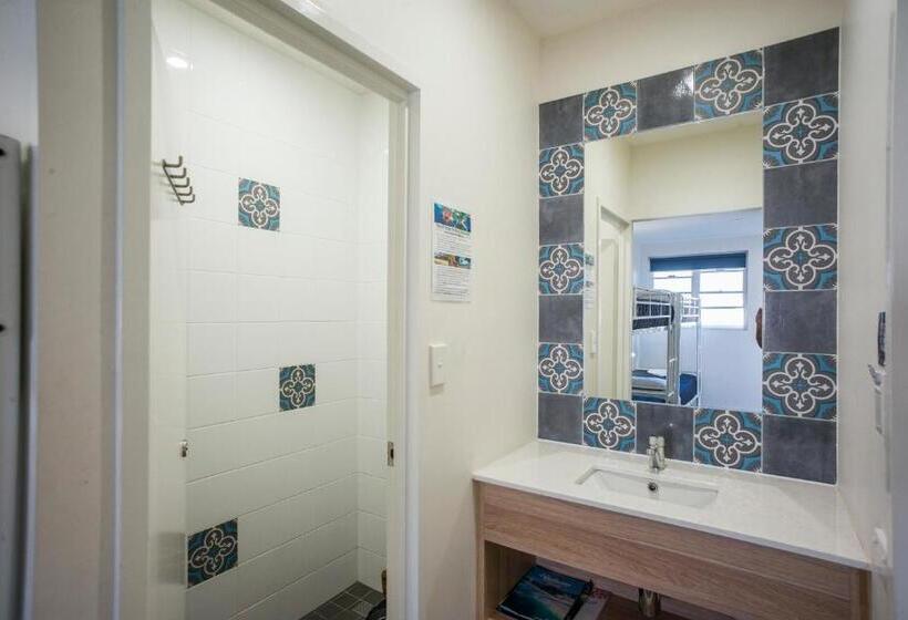 اتاق استاندارد, Rambutan Resort