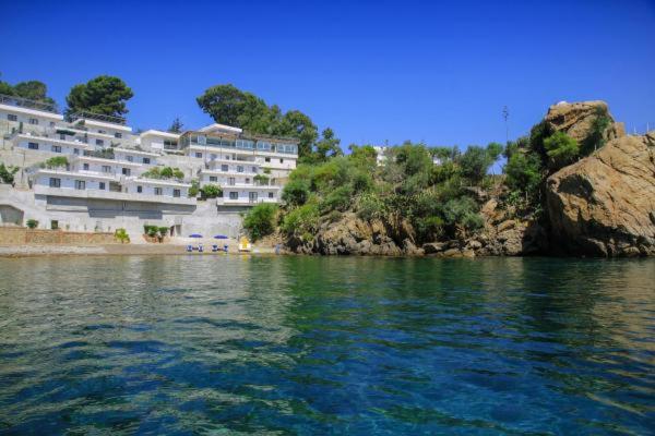 سوییت با چشم‌انداز دریا, Blue Bay