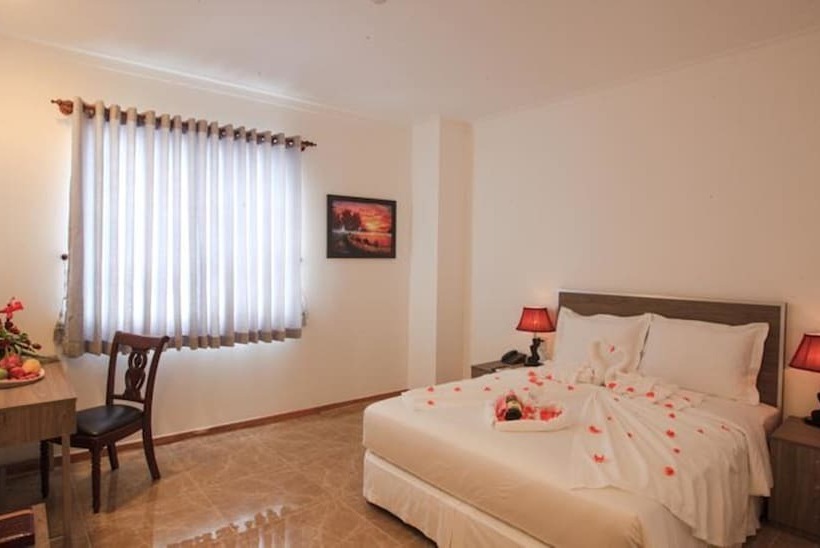 اتاق لوکس, Den Long Do Hotel & Restaurant