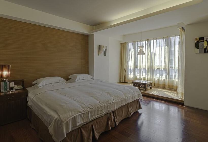 اتاق لوکس, Einhan Resort